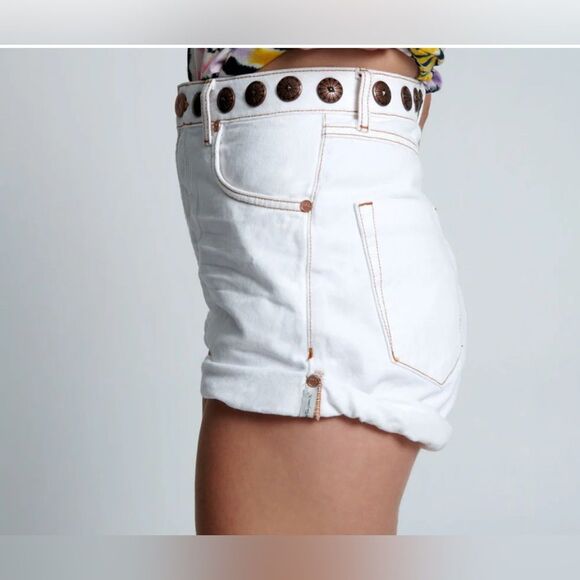 One Teaspoon studded jean short Bandits in White Beauty High Waist. 29 NWT - Picture 4 of 16